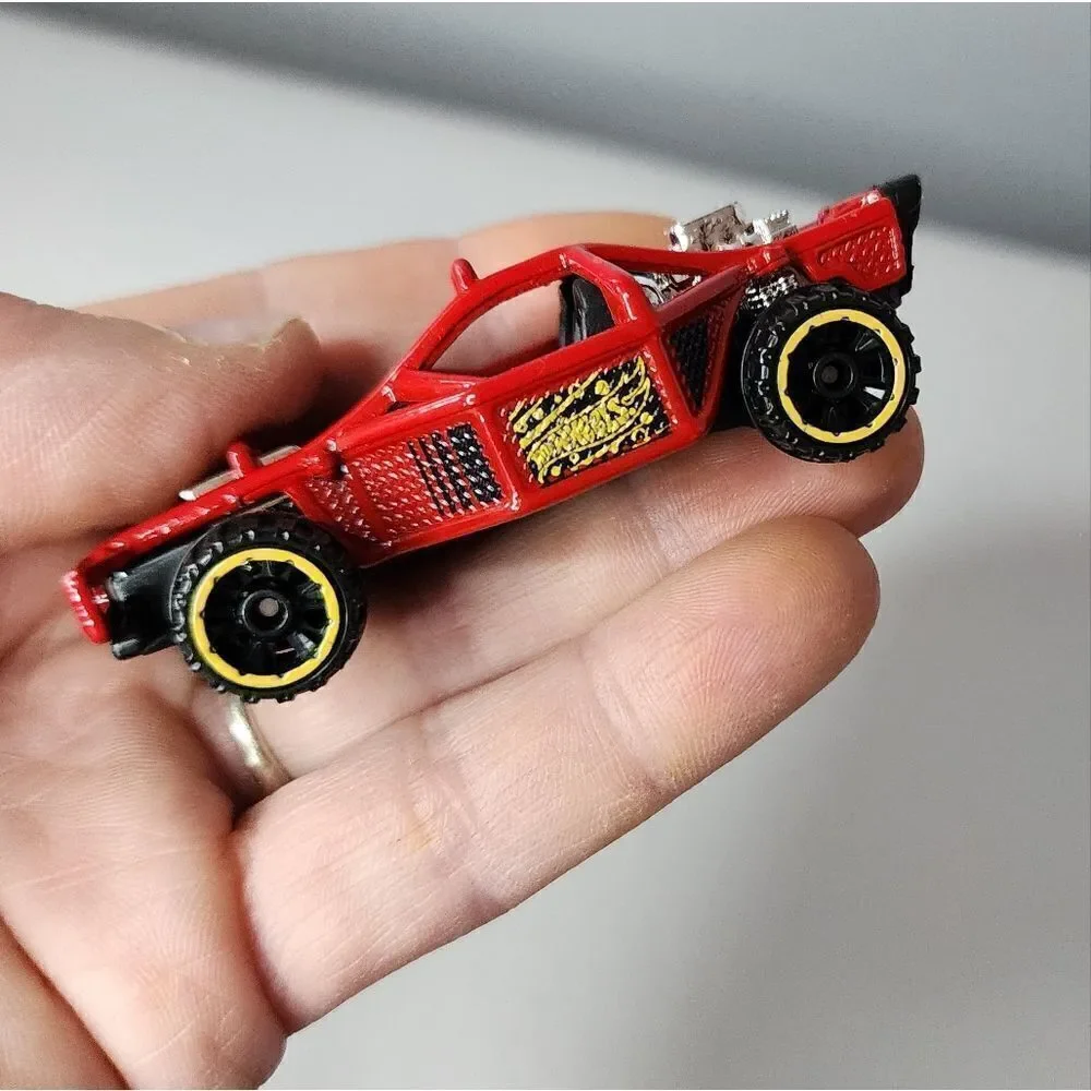 Mattel 2000 Hot Wheels Roll Cage Die Cast Car Red Thailand